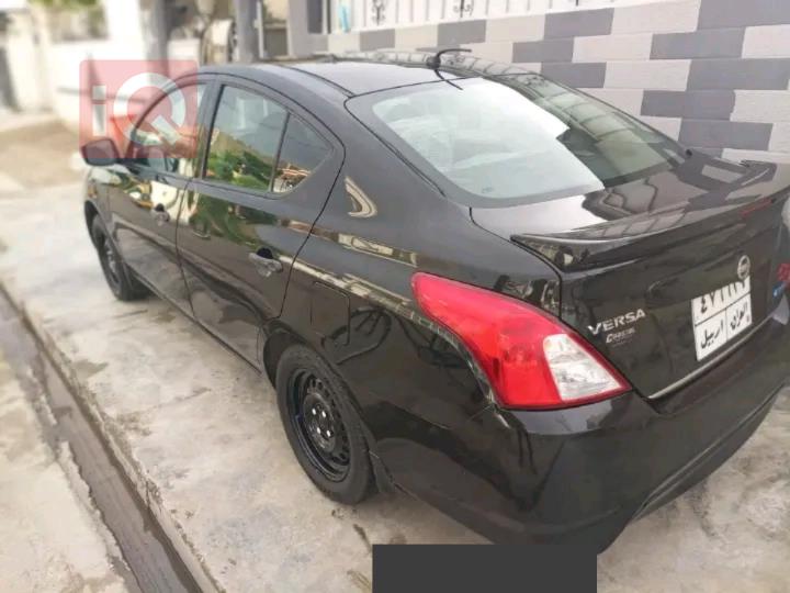 نیسان ڤێرسا